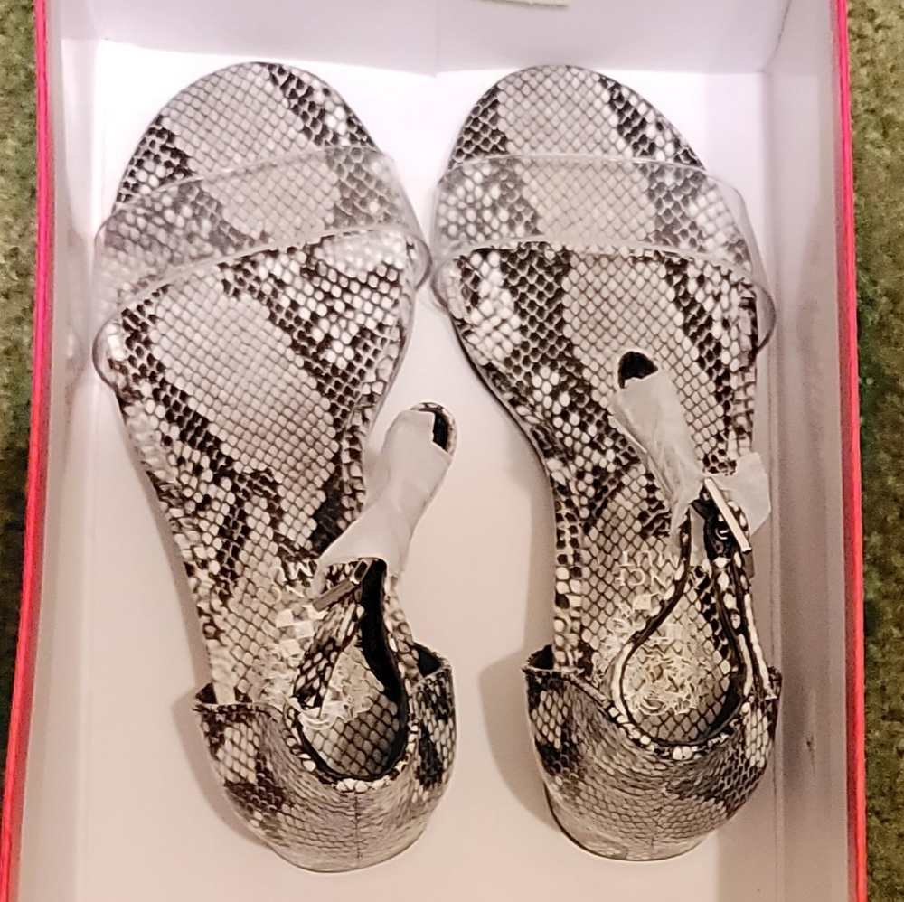 Vince Camuto Pascala Ankle Strap Girls Sandal 12M